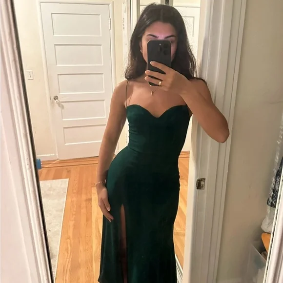 Reformation dress! - Picture 1 of 2